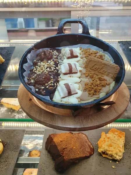Sweet Tooth Desserts