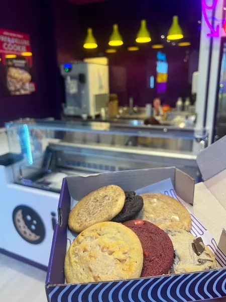 Insomnia Cookies