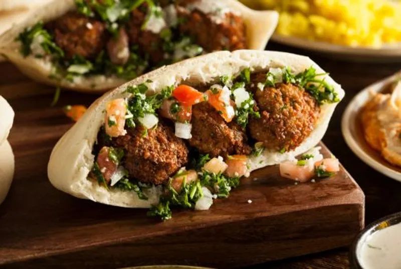 Fanoush Falafel Salad Bar