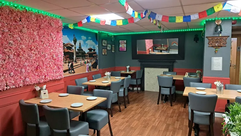 Everest Cafe & Restaurant