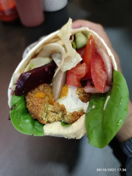 FALAFEL n’ JUICE Co