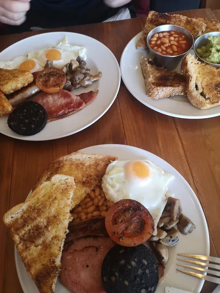 Caffè & Co. Specialty Coffee, Breakfast, Lunch