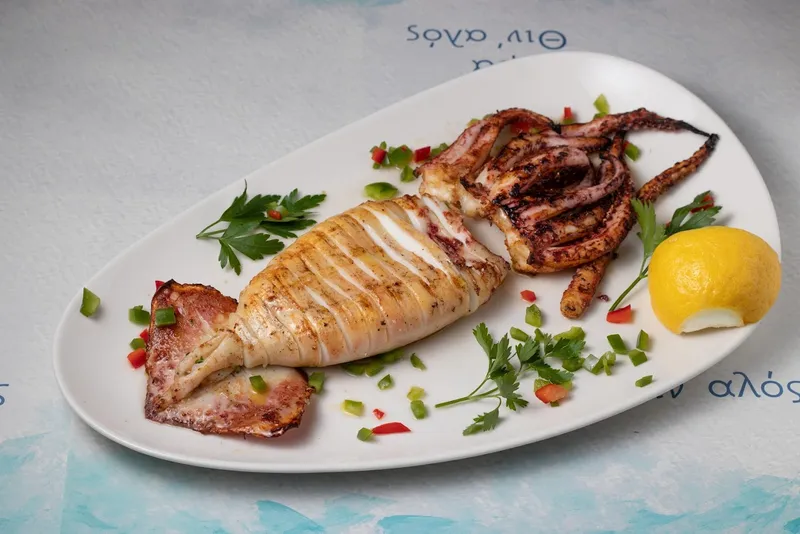 Thinalos Seafood Restaurant - ΘΙΝΑΛΟΣ