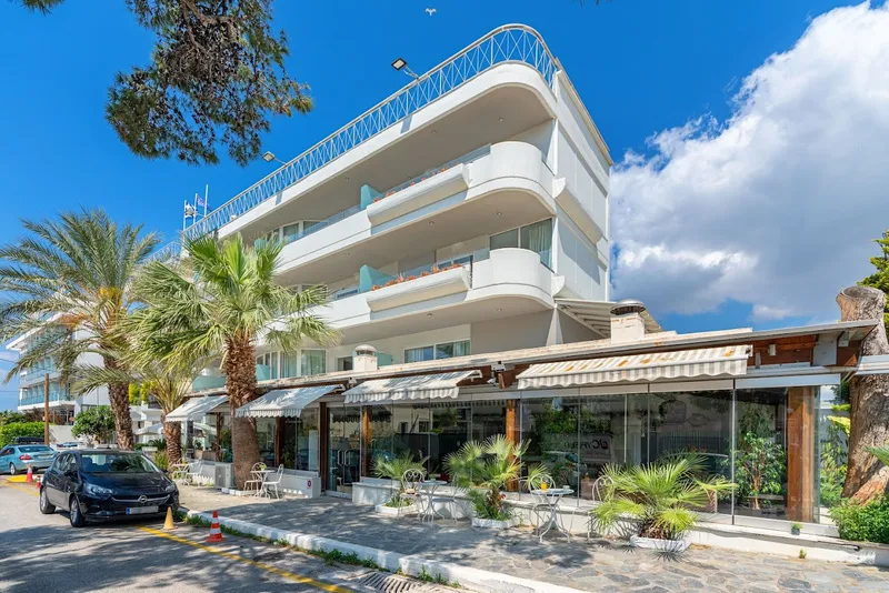 Maison 66, Riviera Hotels