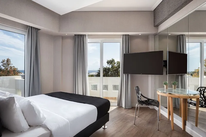 Kreoli Suites Glyfada