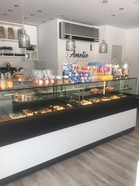 Amelie sweet shop