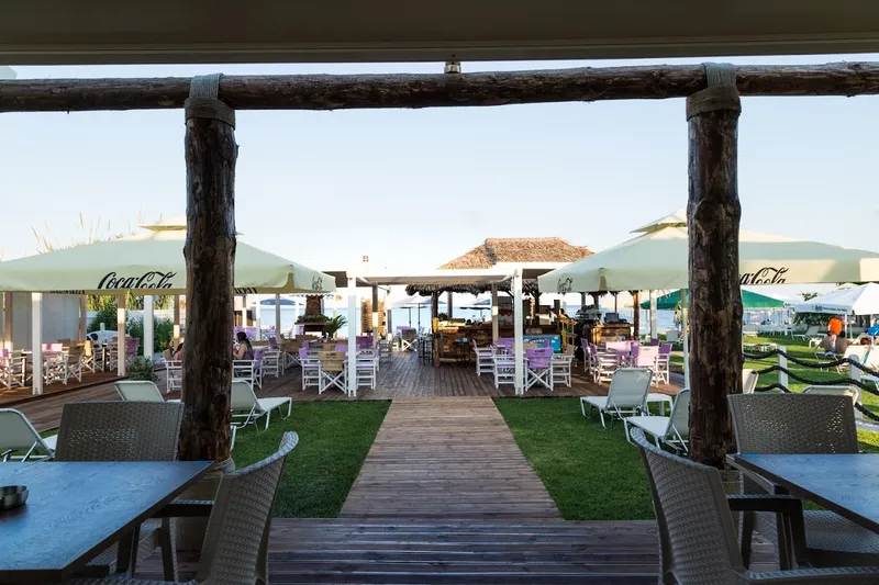 LA PLAYA Beach Bar - Restaurant, Marathon