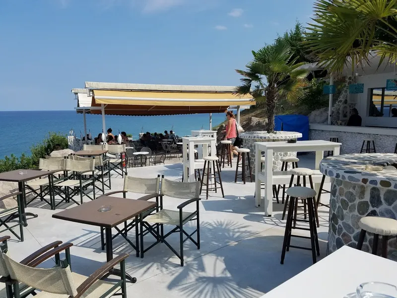 Akrotiri Beach Bar