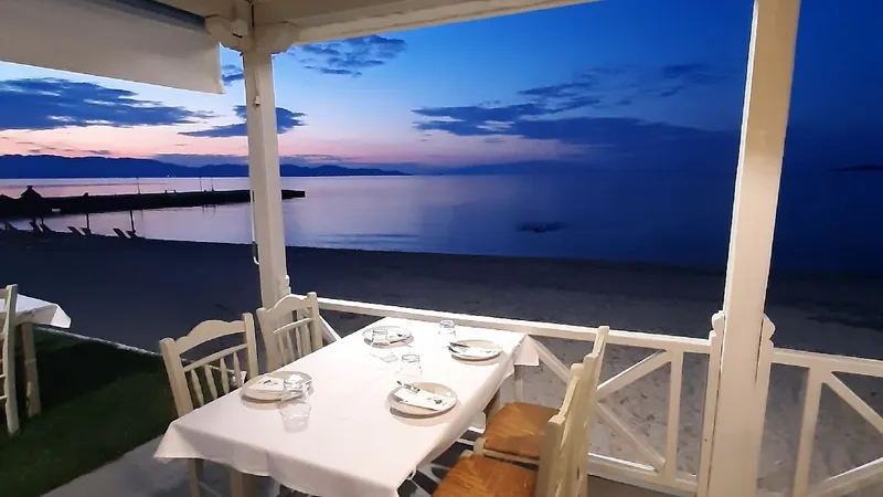 Molos Seaside Restaurant Nea Roda