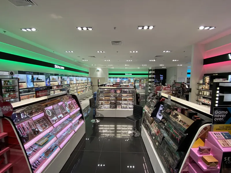 SEPHORA GOLDEN HALL