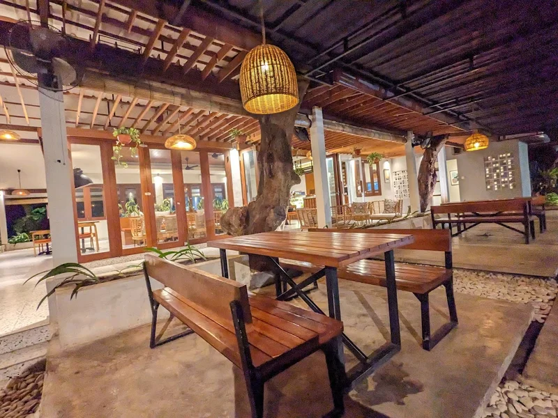 Lunga Eatery & Coffee