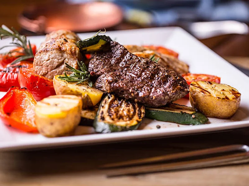 LOVINA BEACH STEAK & BISTRO