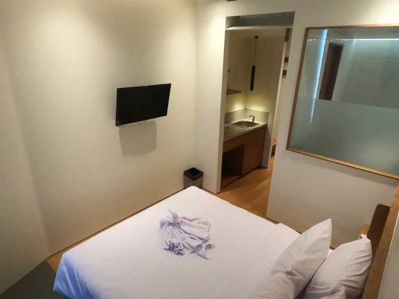 The Fields Hotel & Apartment