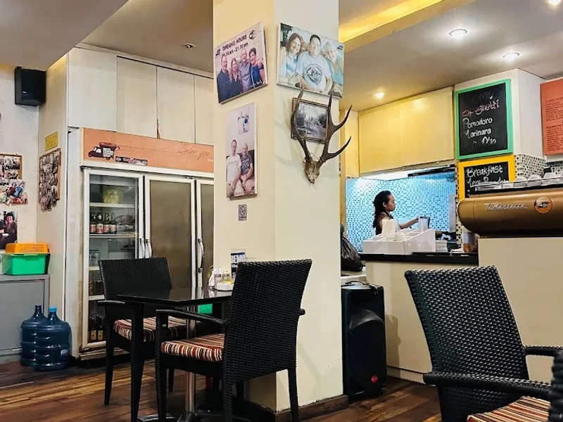 Bemo Corner Coffee Shop