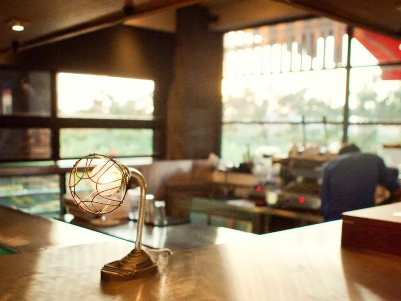 Sunny16 Cafe - Fontana Hotel