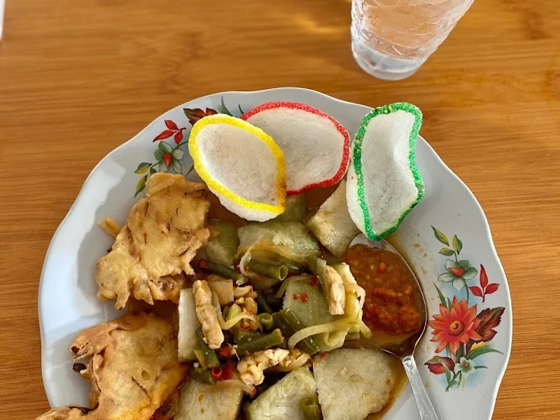 “Se_Bakul” Nasi Uduk Betawi & Nasi Bebek Madura