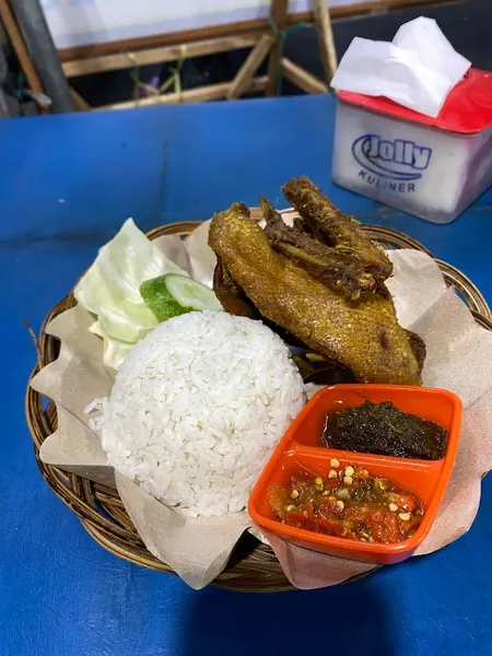 Nasi Babat Dan Bebek Pedas Cak Aan Surabaya