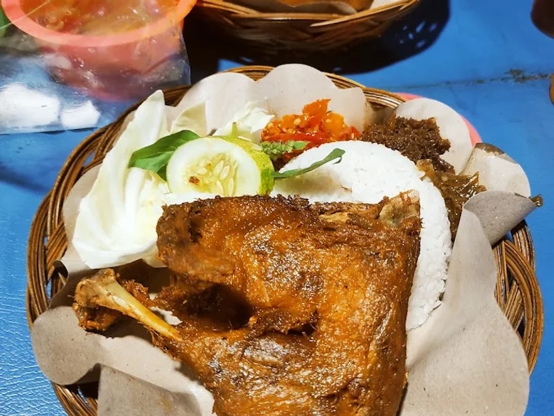 BEBEK GORENG MAS AAN SURABAYA