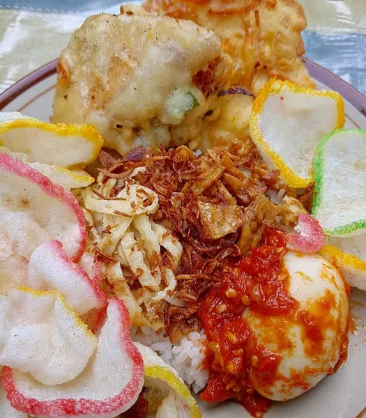 Nasi uduk betawi bu etty