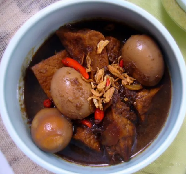 Nasi Uduk Betawi Mpok Yayah