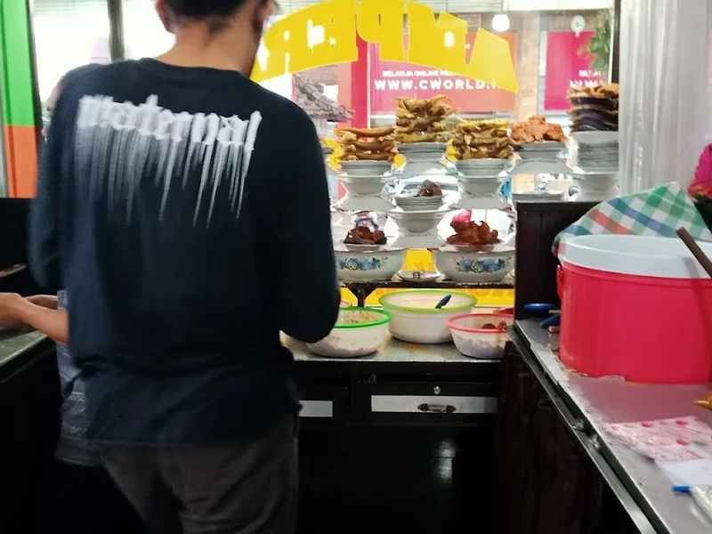 Rumah Makan Padang Ampera