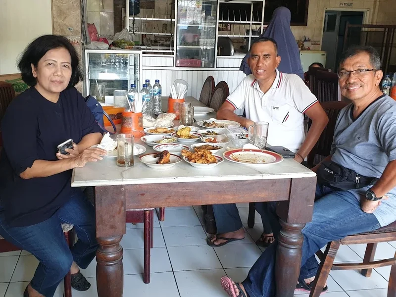 Warung Padang Lapau Bundo