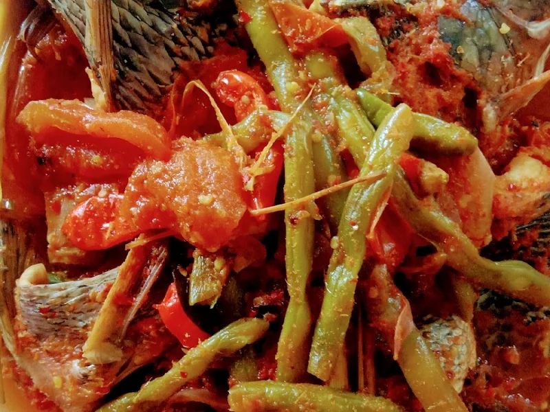 RUMAH MAKAN PADANG SIDIMPUAN