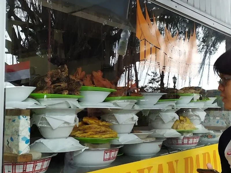 Rumah Makan Padang Ampera Gianyar