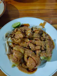 Daftar 24 tempat makan batagor di Denpasar