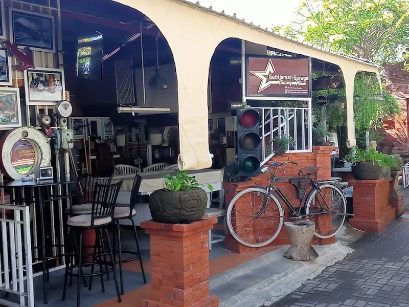 Gentleman Garage Garasi Bincang & Musik