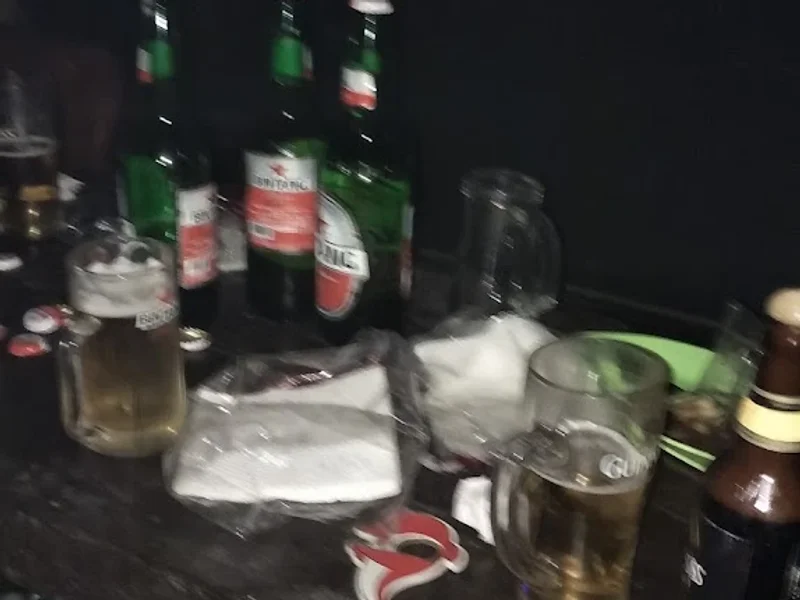 cafe one bar & karoke