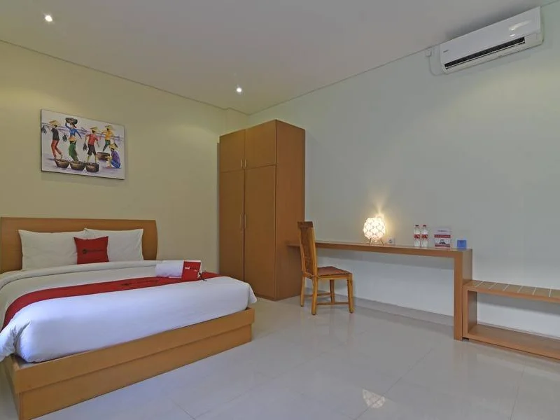 RedDoorz Plus @ Mahendradatta Denpasar