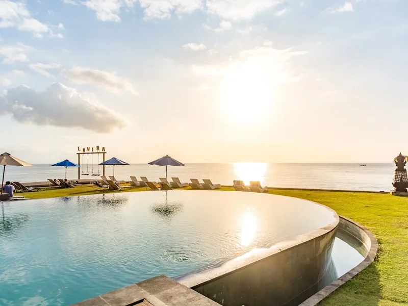 Lovina Beach Club & Resort