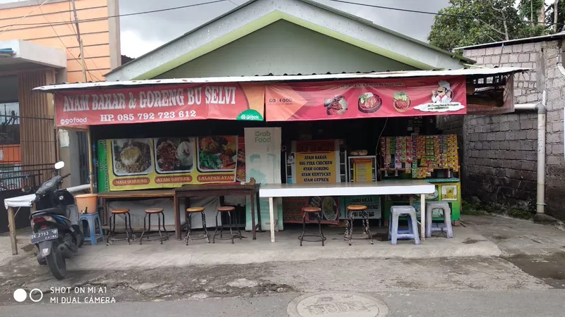 Ayam penyet banteng baru,dangin puri klod