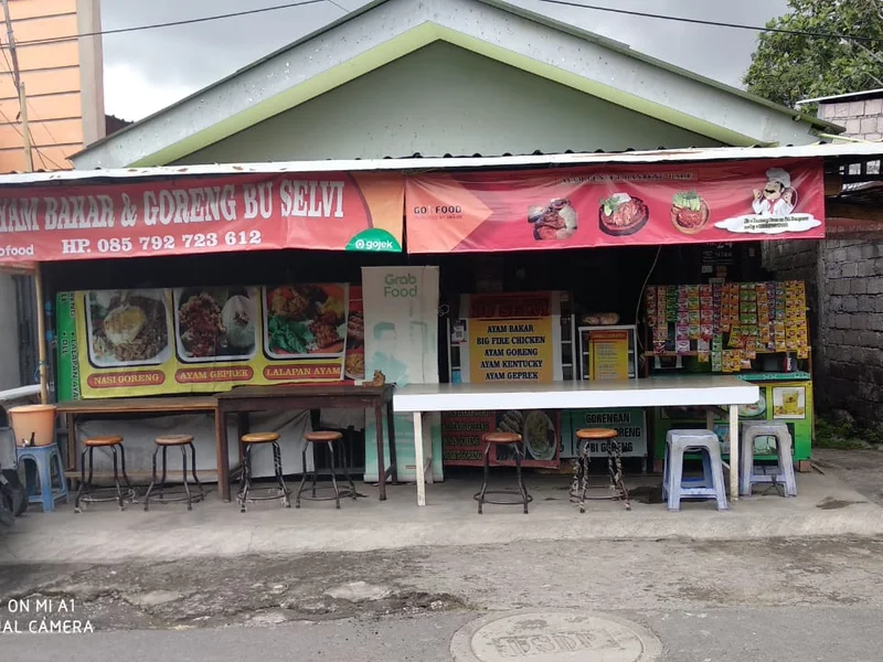 Ayam penyet banteng baru,dangin puri klod