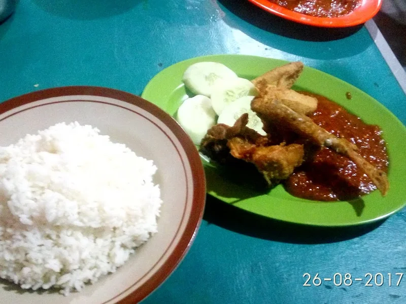 Warung Pecel Lele Restu Ibu