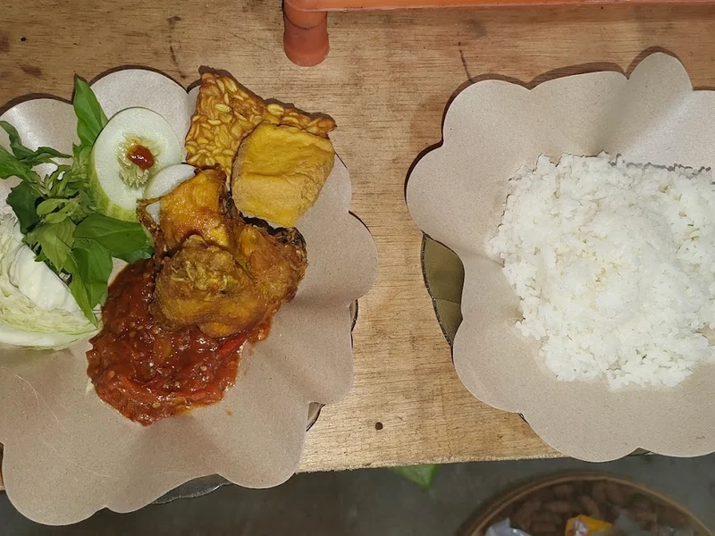 WARUNG PECEL LELE CAK AJI