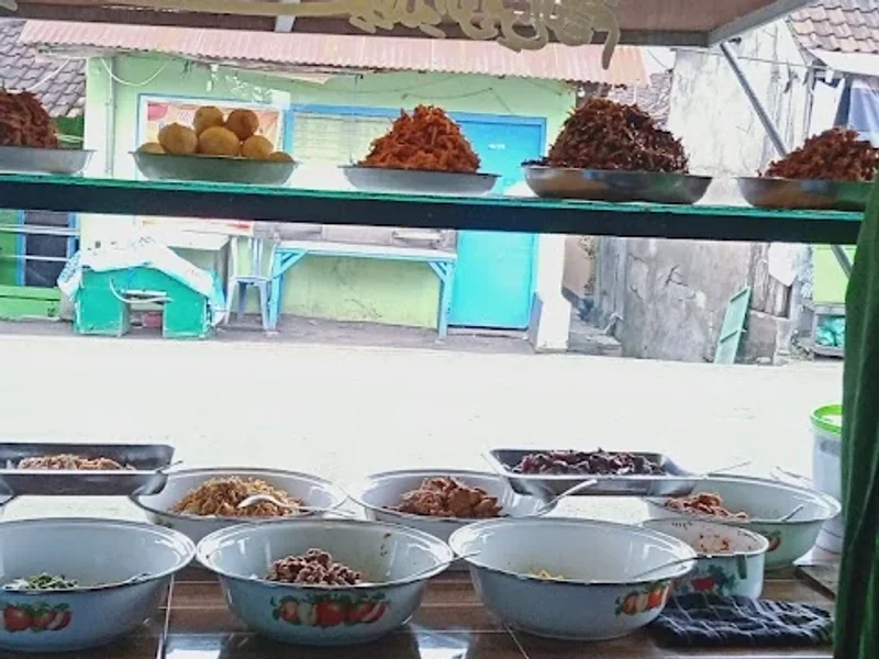 Warung Muslim Qia Blok - M