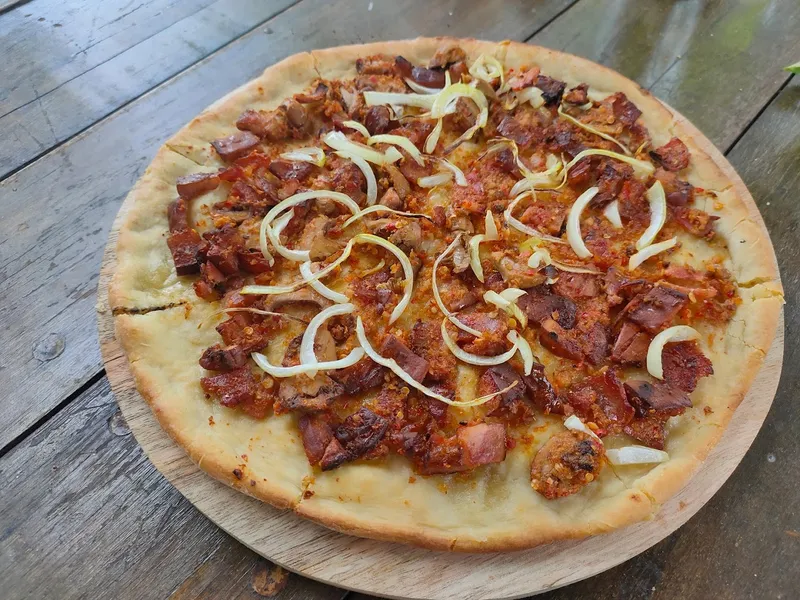 Tri Brats Pizza