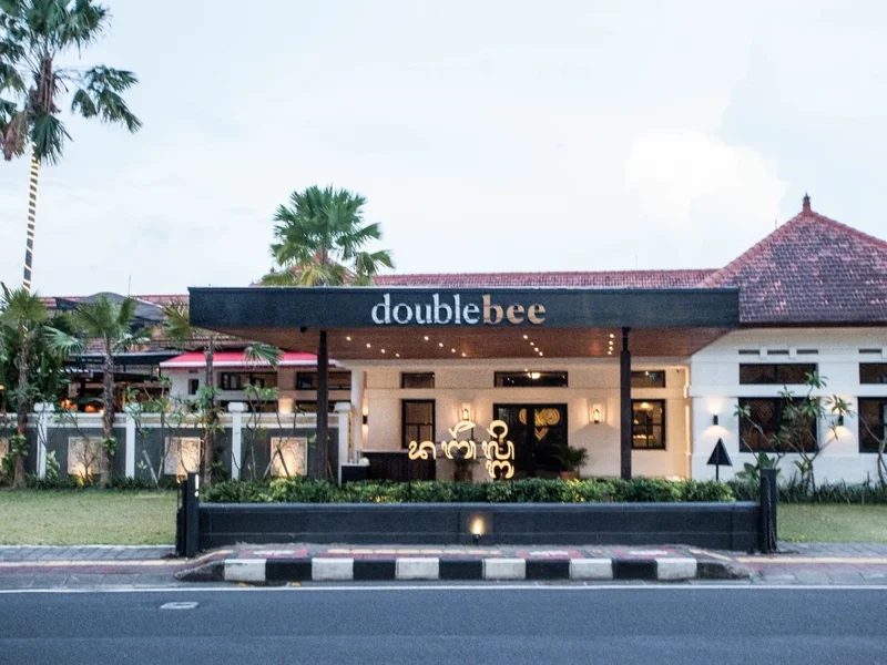 Double Bee Cafe and Resto