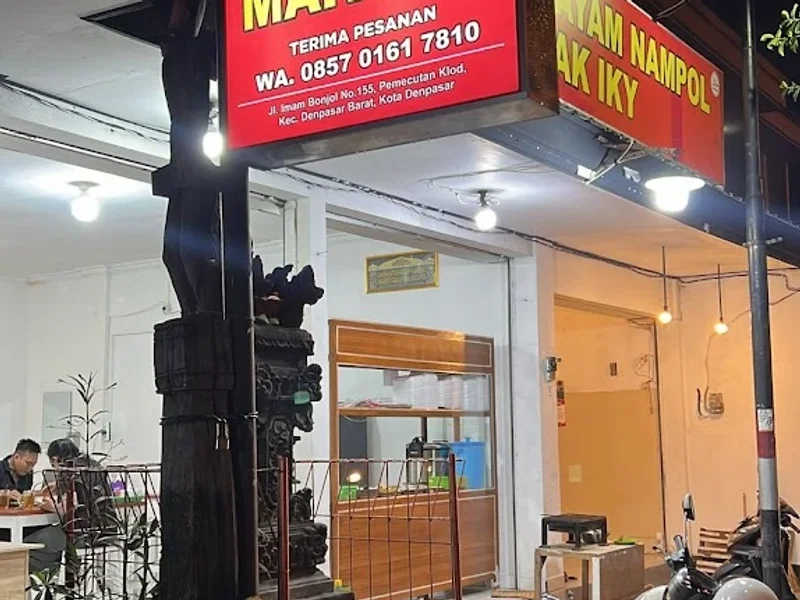 Bebek & Ayam Nampol Mak Iky