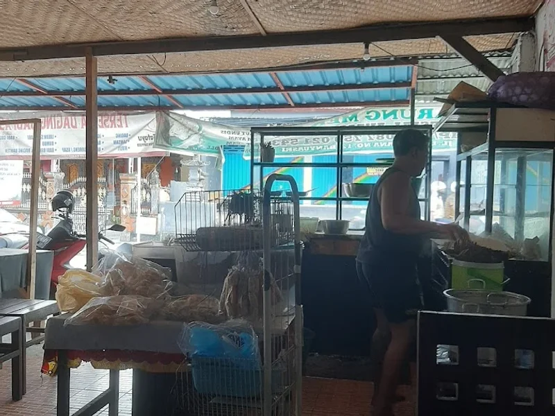 WARUNG AYAM BETUTU MEK NENGAH