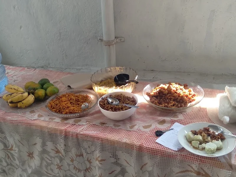 Warung Muslim Eyang Fatih