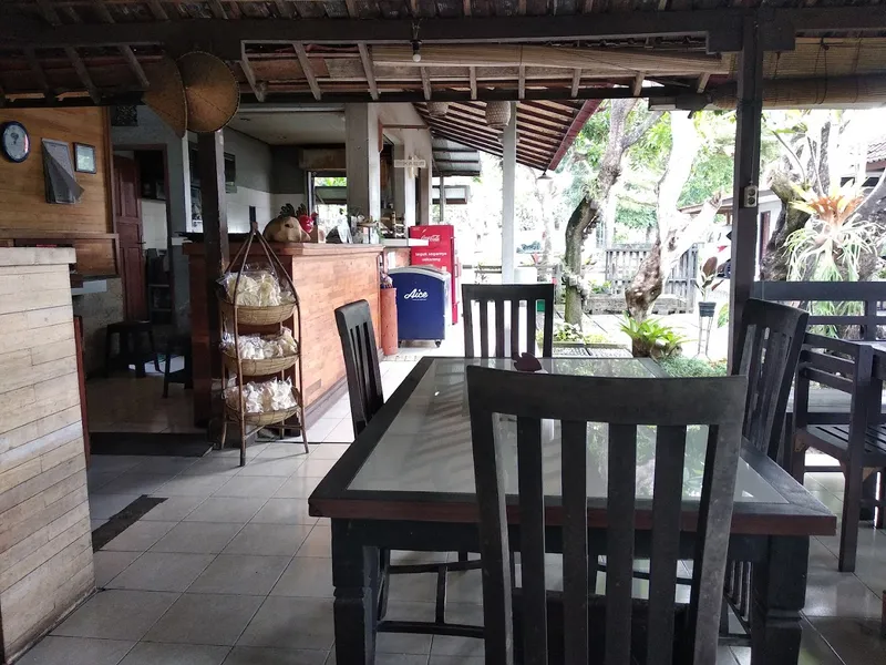 Warung Tegan