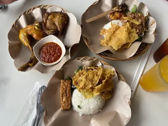 Daftar 16 tempat makan pecel lele di Badung