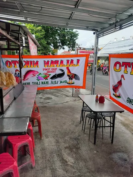 Warung Lalapan Pecel Lele Nikito