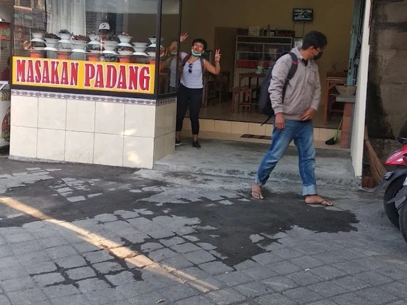 RUMAH MAKAN "RAJA JAYA"