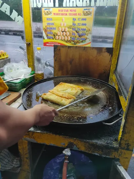 Martabak Telor & Terang Bulan 95