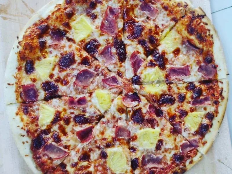 'Olu 'Olu Kitchen Pizza