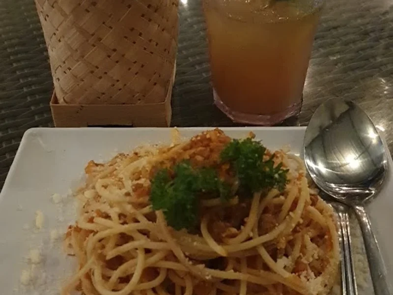 Tomato Wood Fired Pizza And Pasta Gianyar